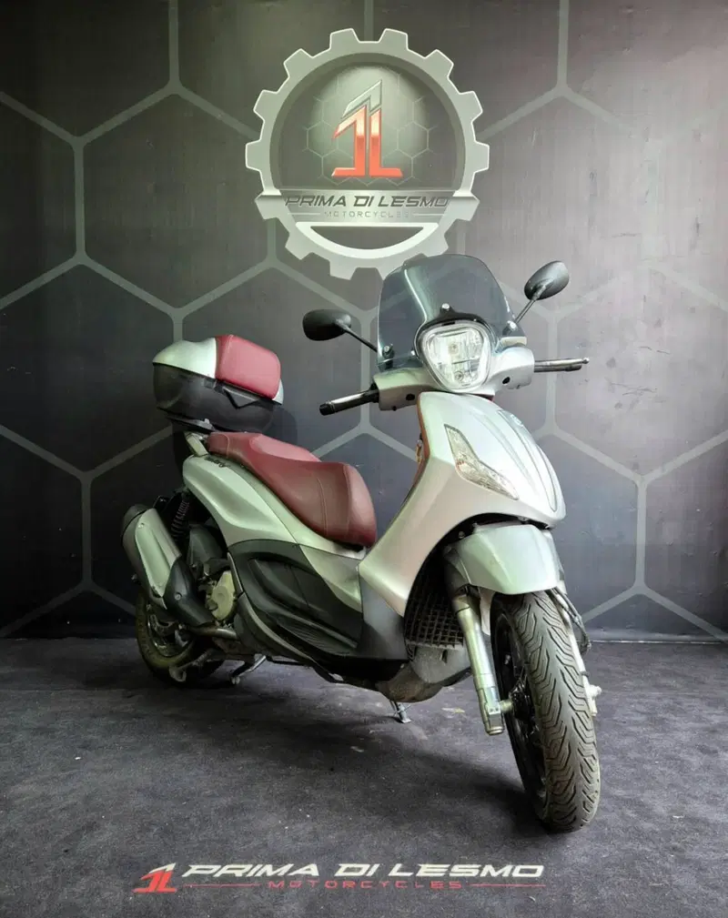 Piaggio Beverly 350 SportTouring ie (2011 - 15) (4)