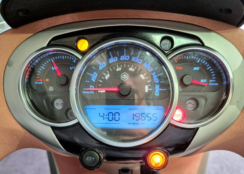 Piaggio Beverly 350 SportTouring ie (2011 - 15) (5)