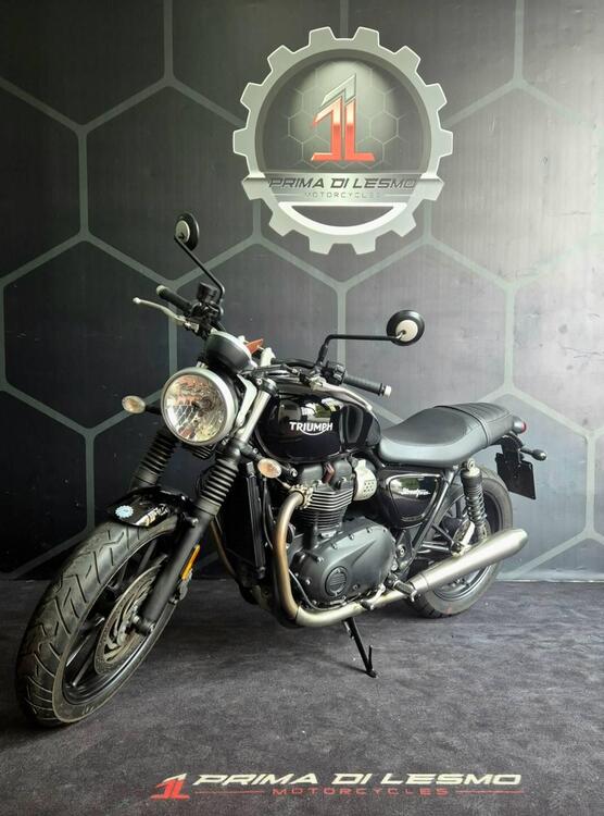 Triumph Street Twin 900 (2017 - 18) (3)