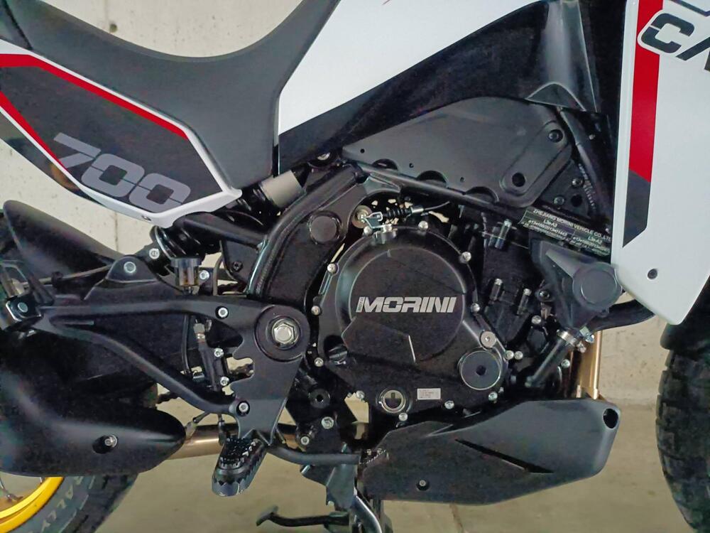 Moto Morini X-Cape 700 Gold Edition (2025) (3)