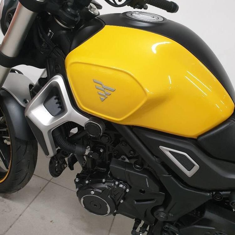 Voge Trofeo 350AC (2022 - 25) (2)