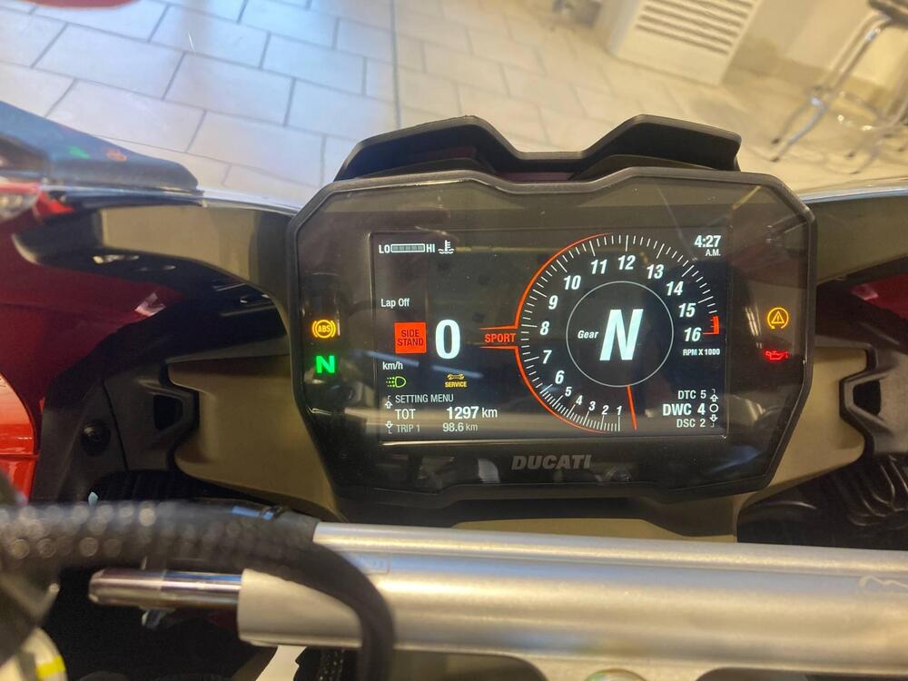Ducati Panigale V4 S (2022 - 24) (3)