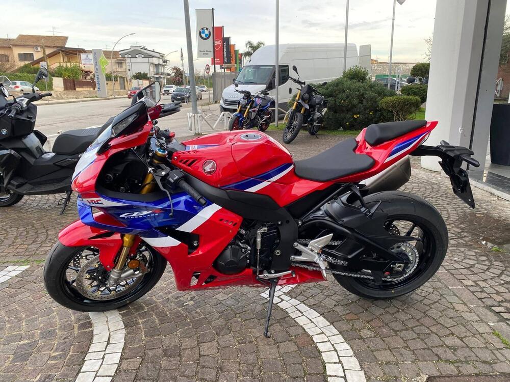 Honda CBR 1000 RR-R Fireblade SP (2024 - 25) (2)