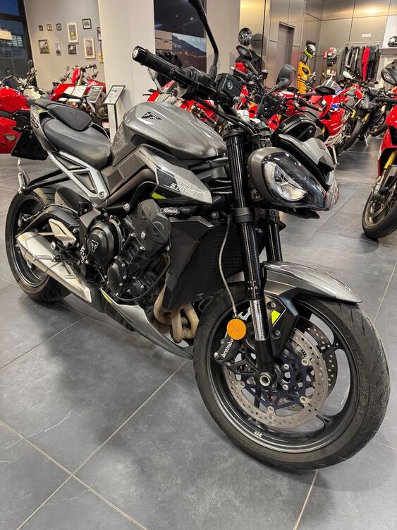 Triumph Street Triple 765 R (2023 - 25) (5)