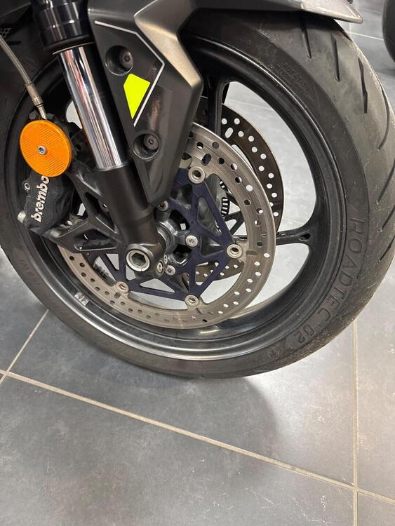 Triumph Street Triple 765 R (2023 - 25) (4)