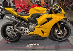 Ducati Panigale V2 S (2025) nuova