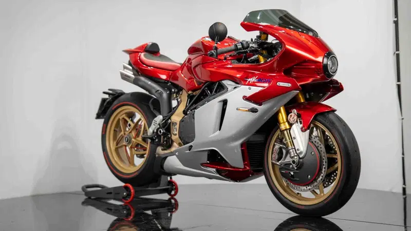 MV Agusta Superveloce 1000 Serie Oro (2024 - 26) (5)