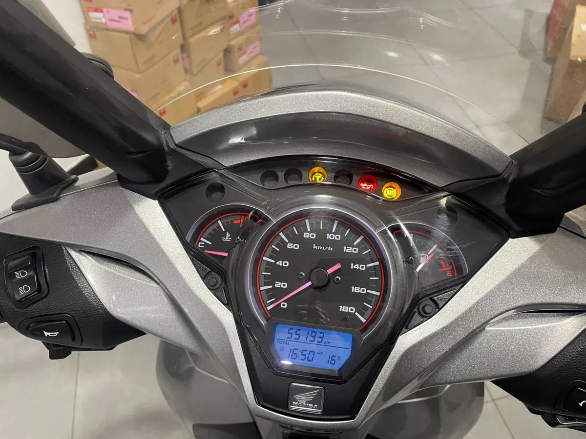 Honda SH 300 i ABS (2016 - 20) (6)