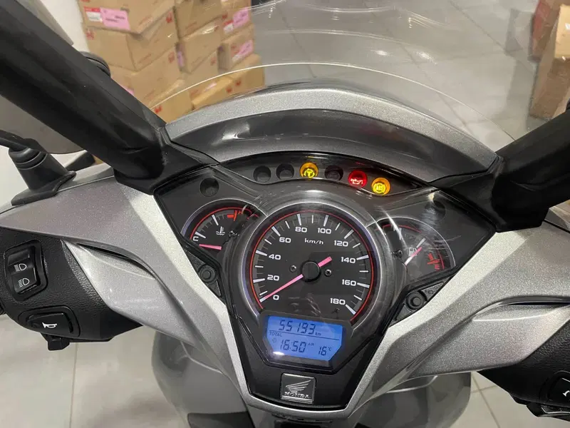 Honda SH 300 i ABS (2016 - 20) (6)