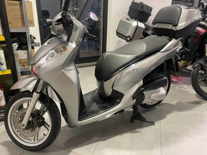 Honda SH 300 i ABS (2016 - 20) (4)