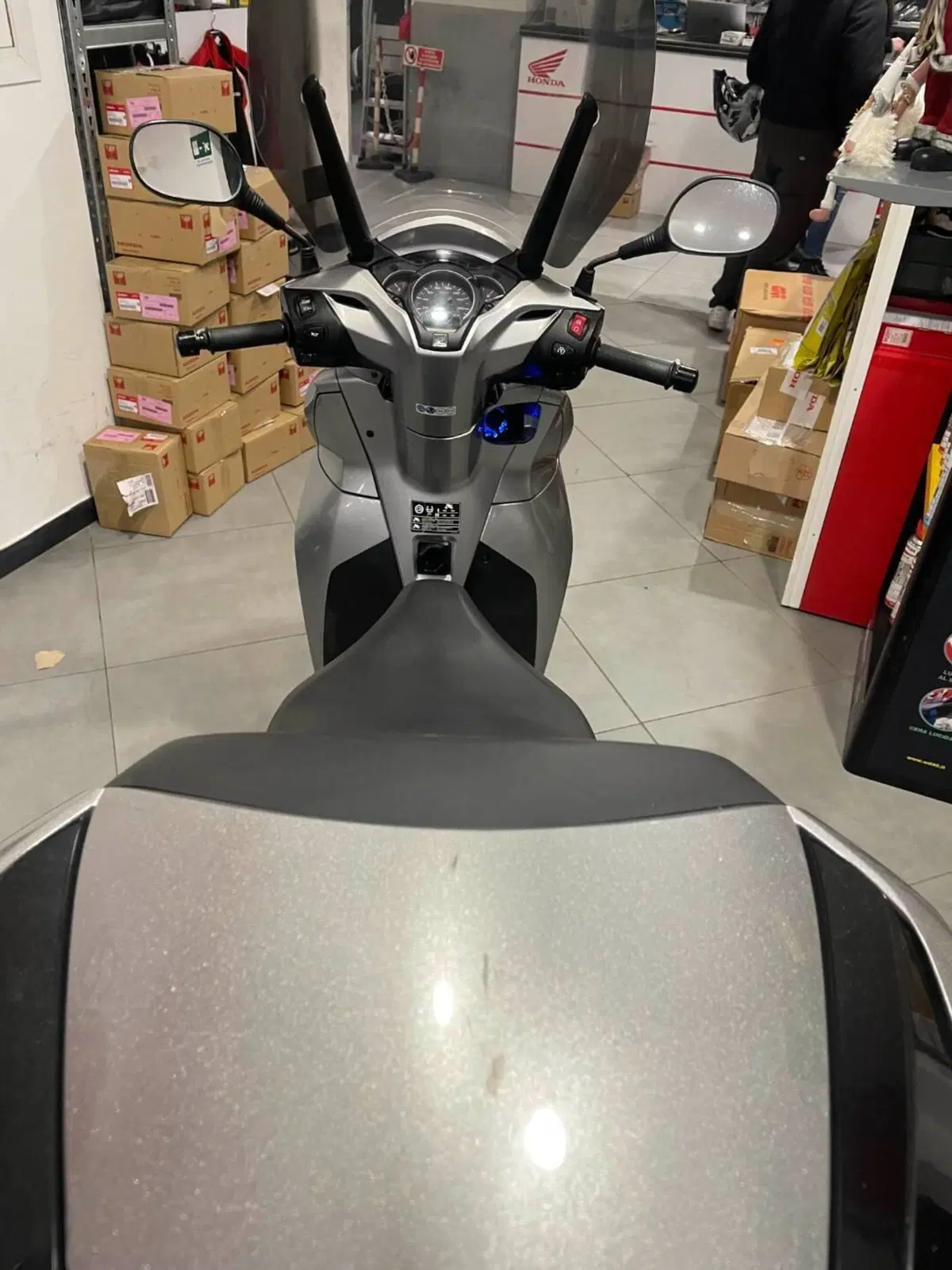 Honda SH 300 i ABS (2016 - 20) (8)