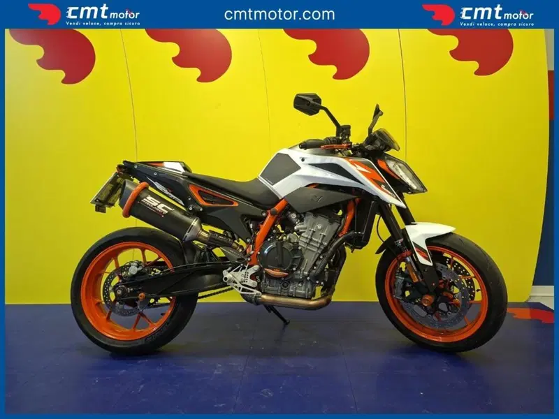 KTM 890 Duke R (2021)