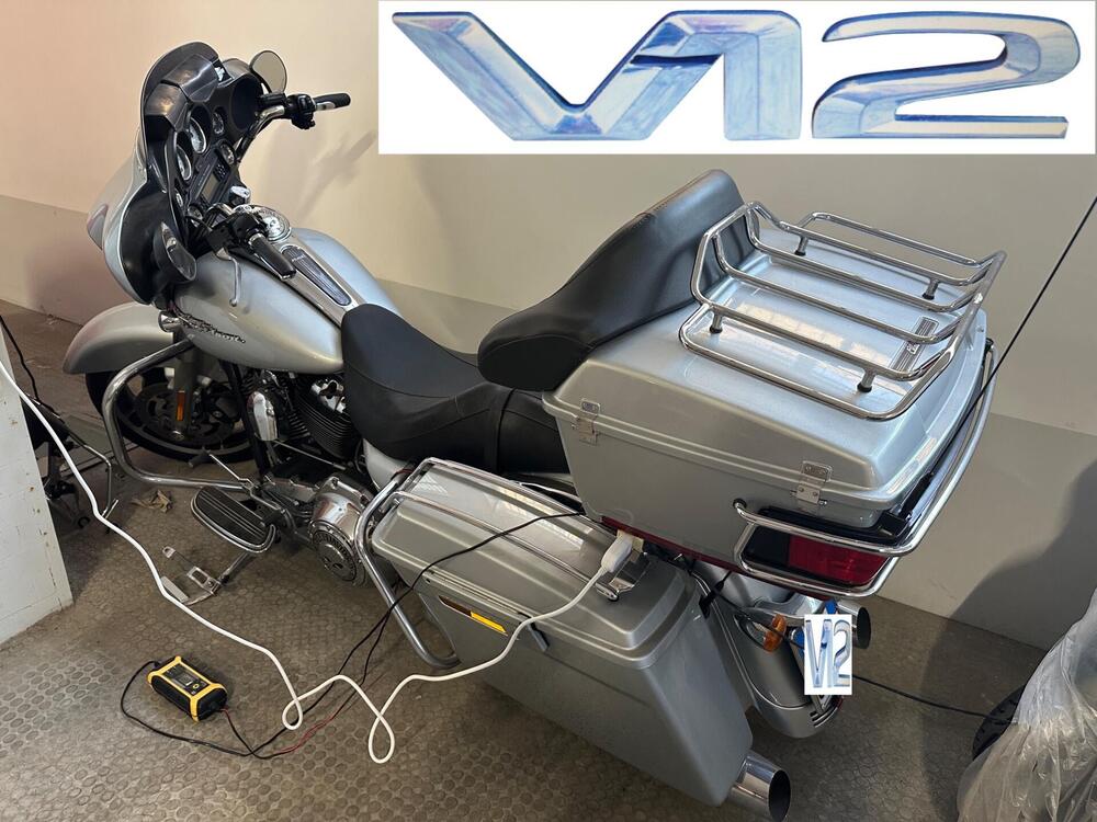 Harley-Davidson 1690 Street Glide (2011 - 13) - FLHX