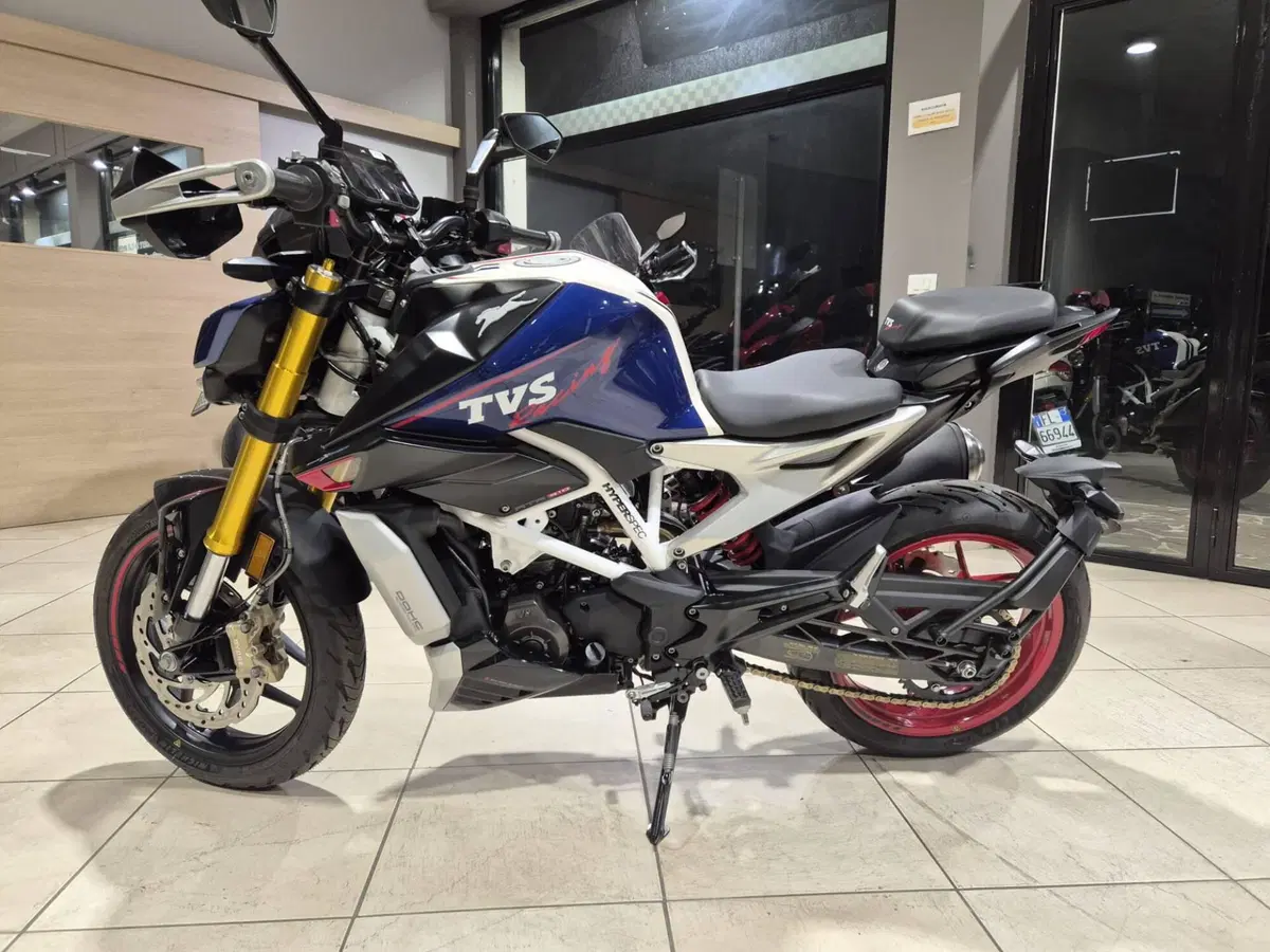 TVS Motor RTR 310 Plus (2024 - 26) (7)