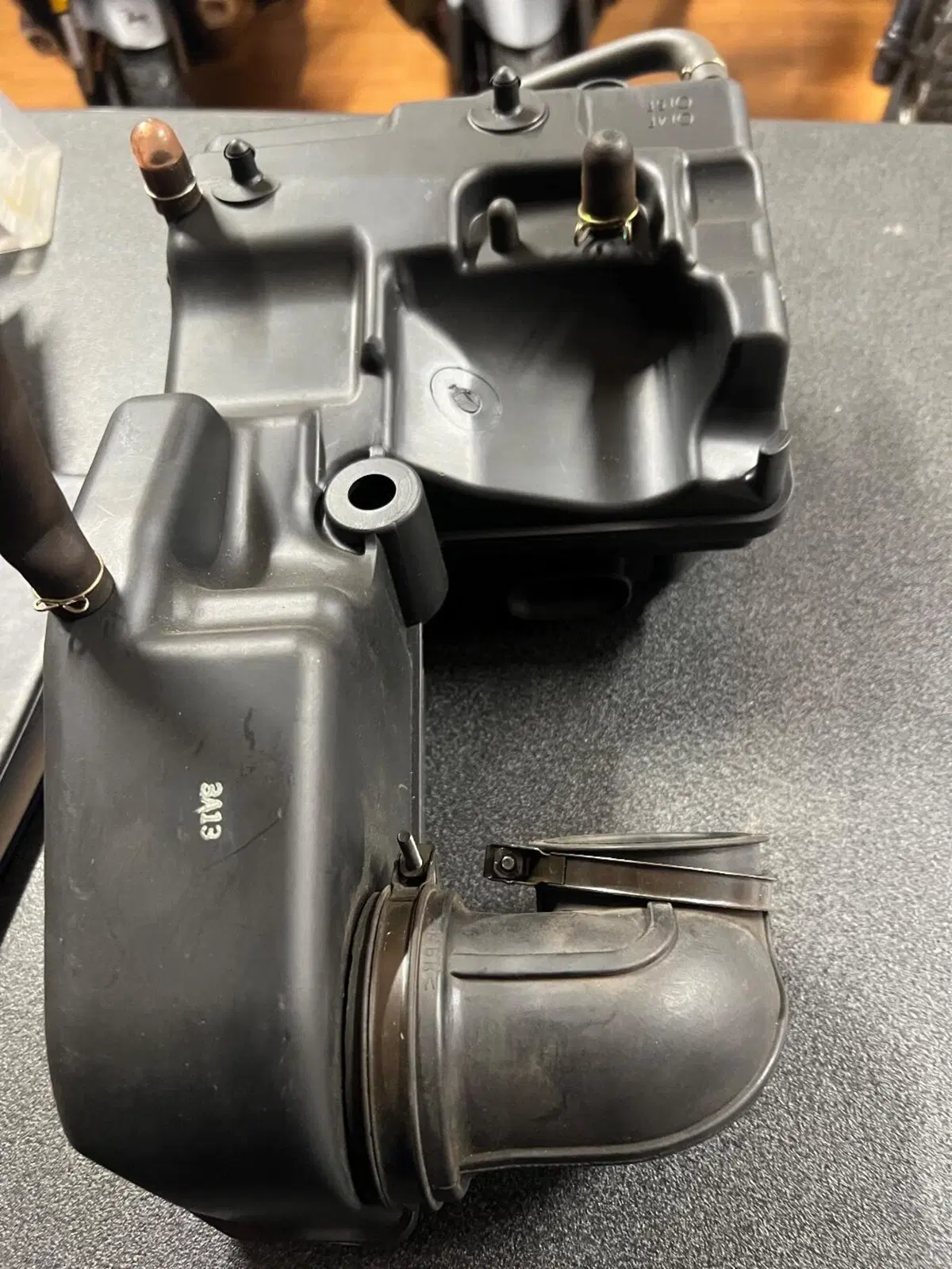 Suzuki Burgman 400 scatola filtro (3)