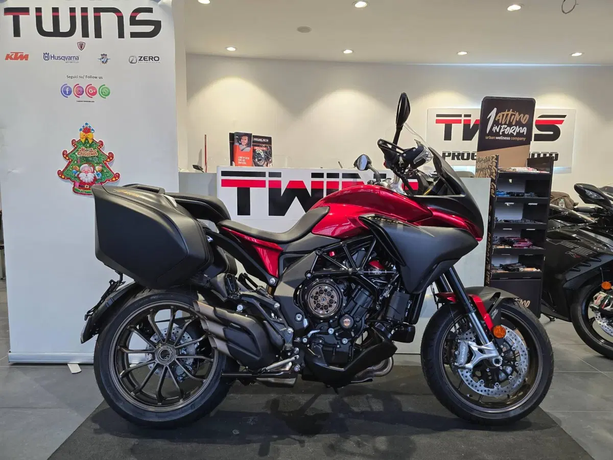 MV Agusta Turismo Veloce 800 Lusso SCS (2021 - 26)