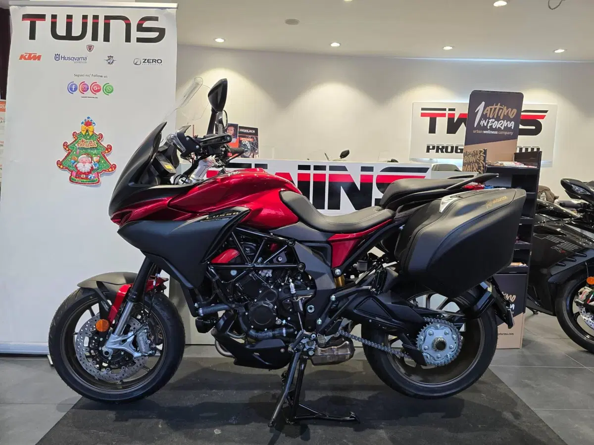 MV Agusta Turismo Veloce 800 Lusso SCS (2021 - 26) (5)