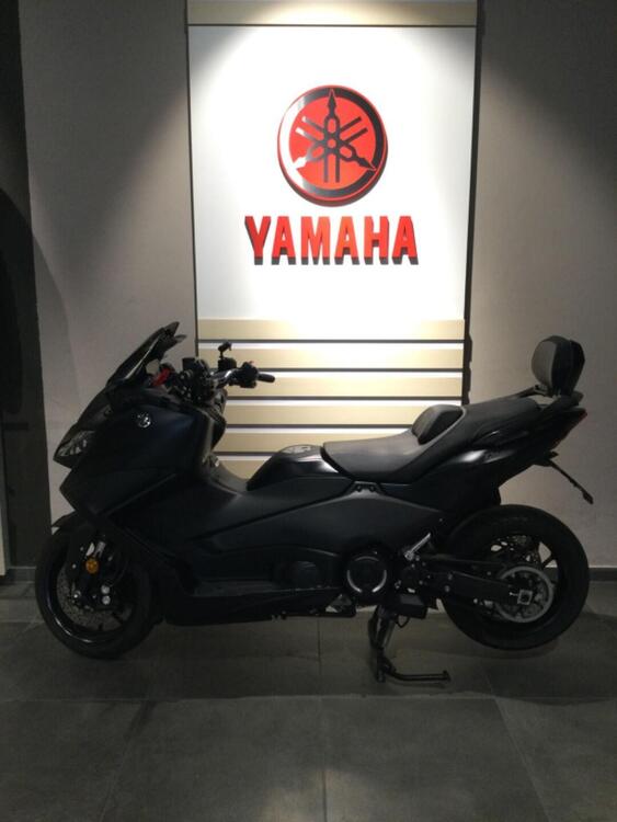 Yamaha T-Max 560 (2022 - 24) (2)