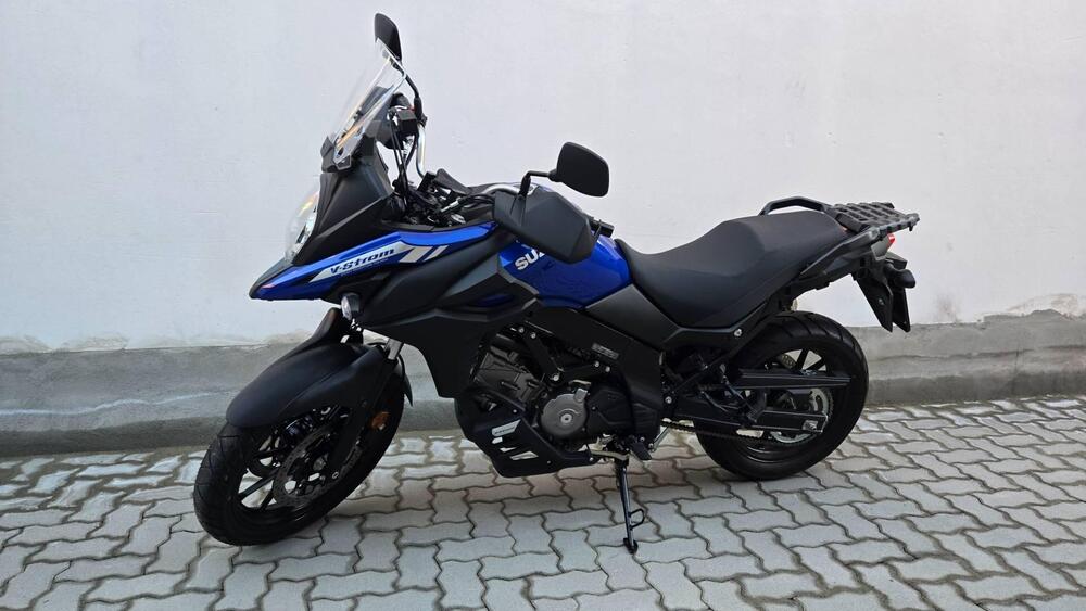 Suzuki V-Strom 650 (2021 - 25) (3)