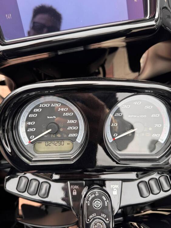 Harley-Davidson Road Glide Limited (2021 - 25) (3)