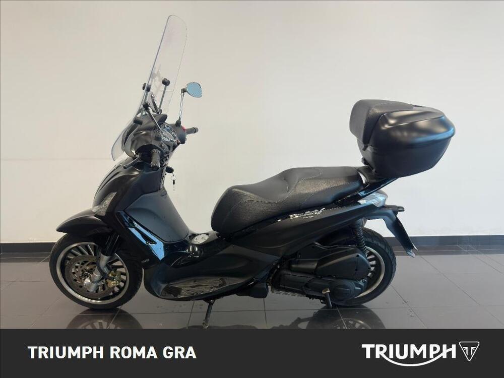 Piaggio Beverly 300 i.e. Police ABS-ASR (2017 - 20) (3)