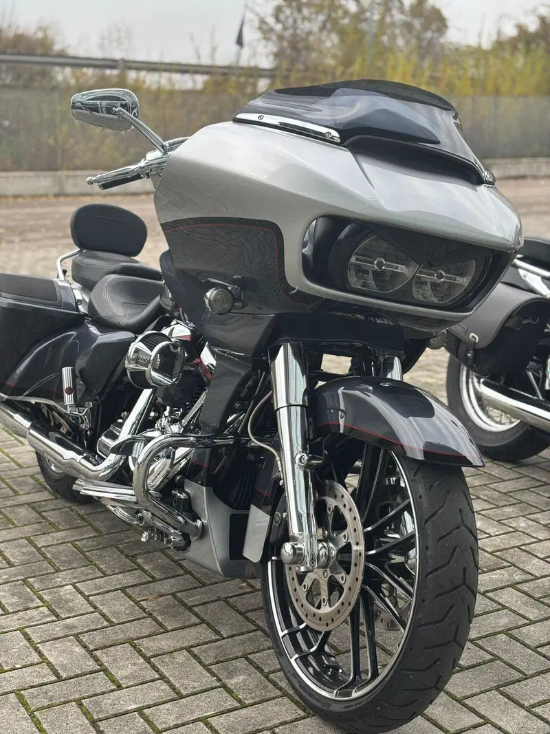 Harley-Davidson 117 Road Glide (2018 - 19) - FLTRXSE (6)