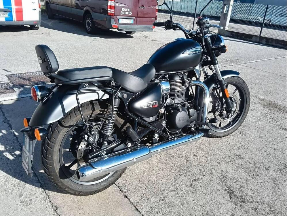 Royal Enfield Meteor 350 Stellar (2021 - 25) (3)