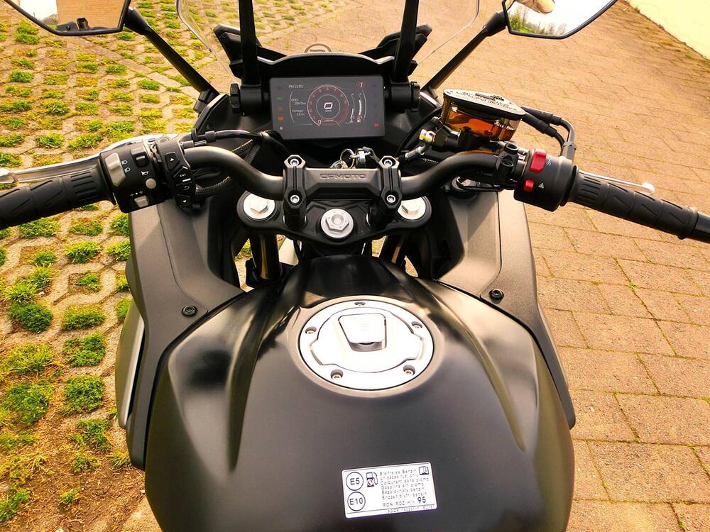 CFMOTO 650GT (2021 - 25) (4)