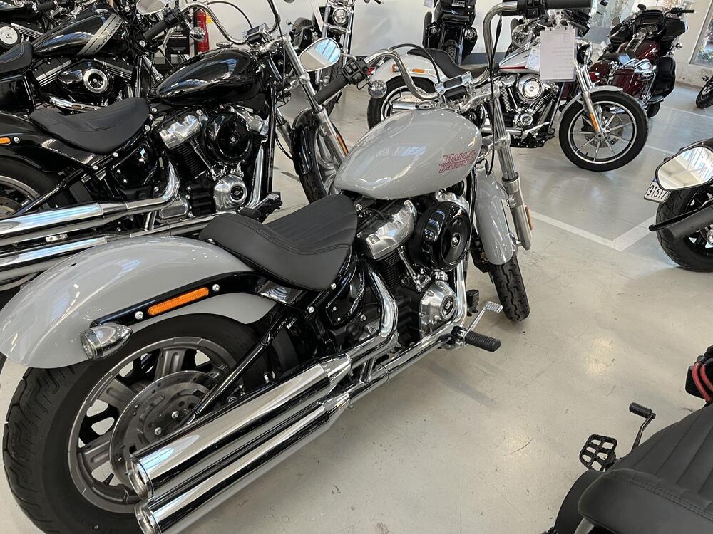 Harley-Davidson Softail Standard (2020) - FXST (2)