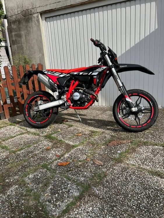 Betamotor RR 125 4T Motard LC (2021 - 23) (2)