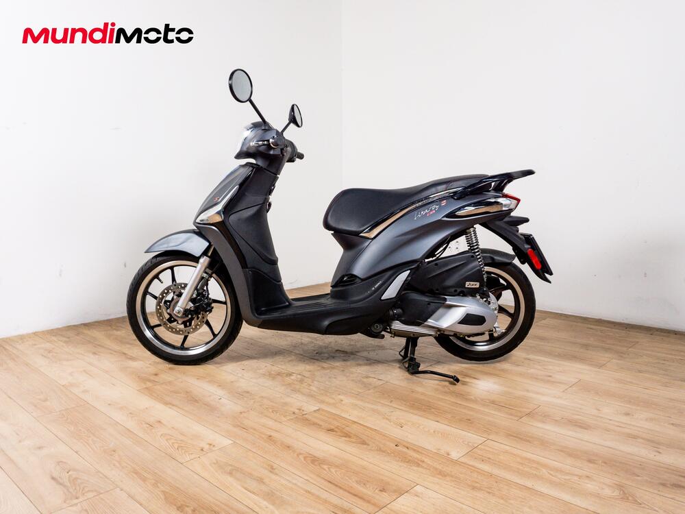 Piaggio Liberty 125 S i-get ABS (2016) (4)