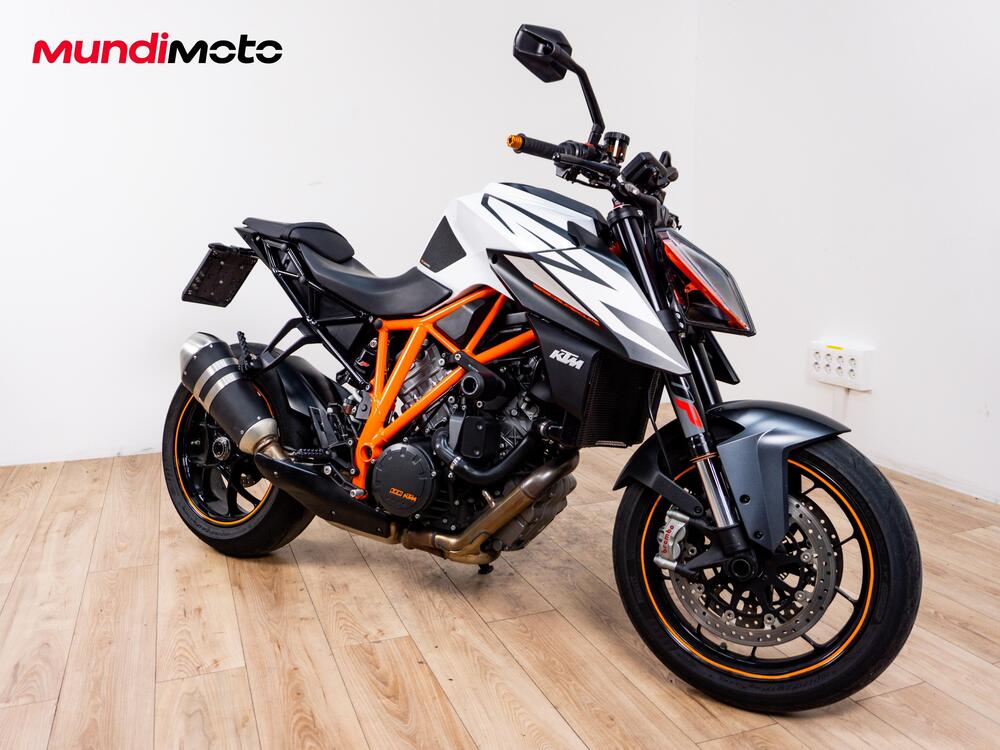 KTM 1290 Super Duke R (2020) (2)