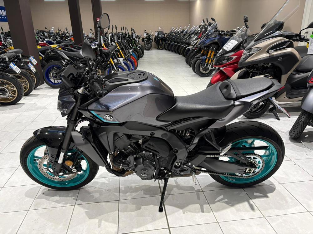 Yamaha MT-09 (2024 - 25) (4)