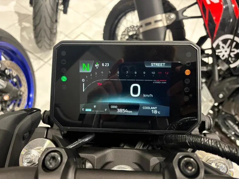 Yamaha MT-09 (2024 - 26) (6)