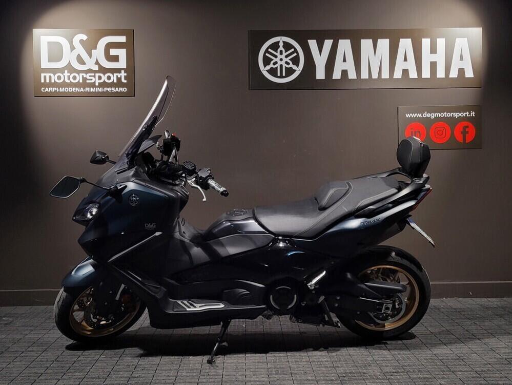 Yamaha T-Max 560 (2022 - 24) (4)