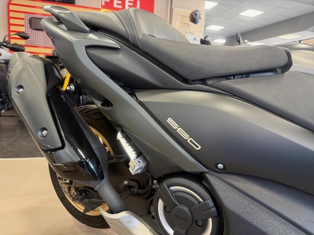 Yamaha T-Max 560 (2020 - 21) (3)