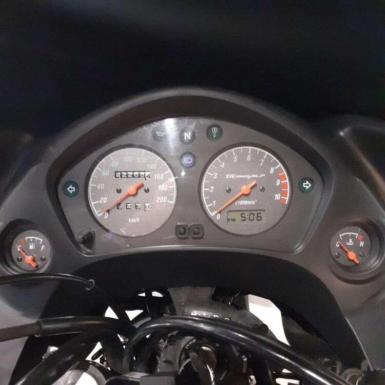 Honda Transalp XL 650V (2005 - 06) (5)