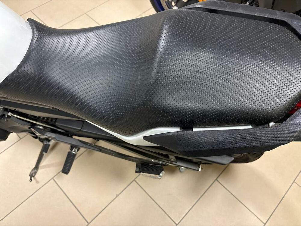 Yamaha XJ6 (2008 - 15) (4)