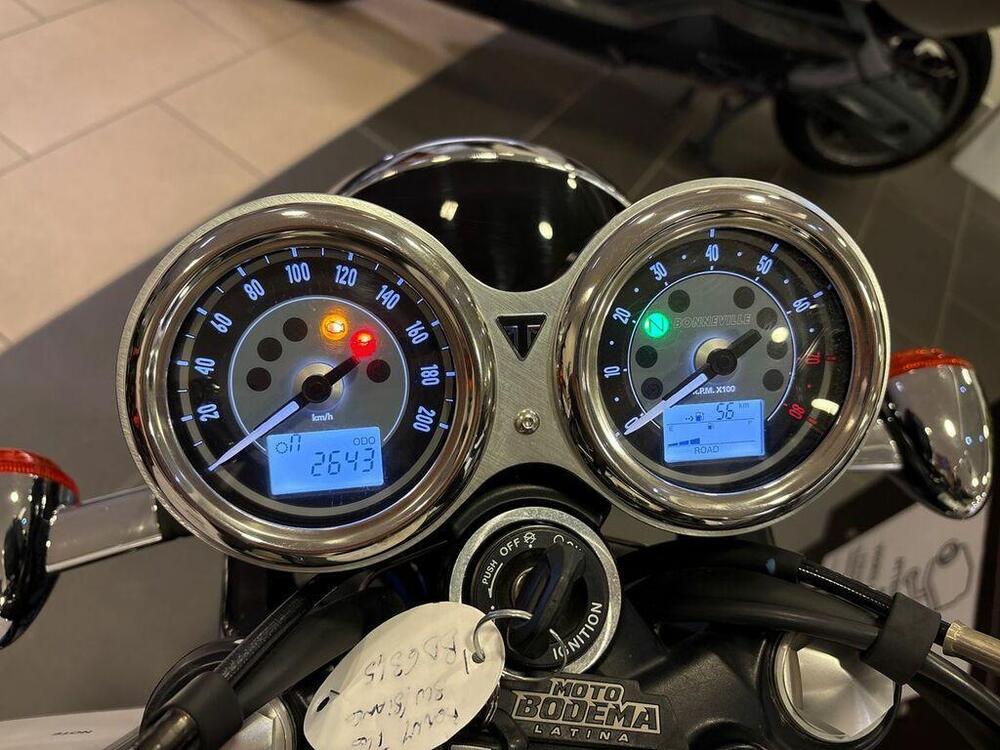 Triumph Bonneville T120 (2021 - 25) (5)