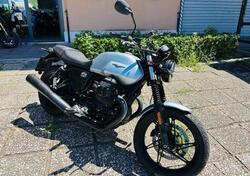 Moto Guzzi V7 Stone (2021 - 24) usata
