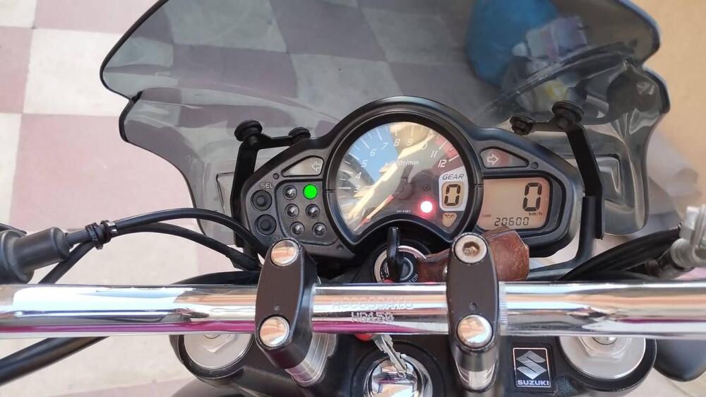 Suzuki Gladius 650 SFV (2009 - 15) (3)