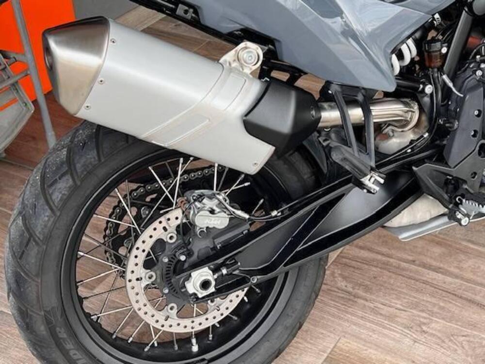 KTM 890 Adventure R (2022) (4)