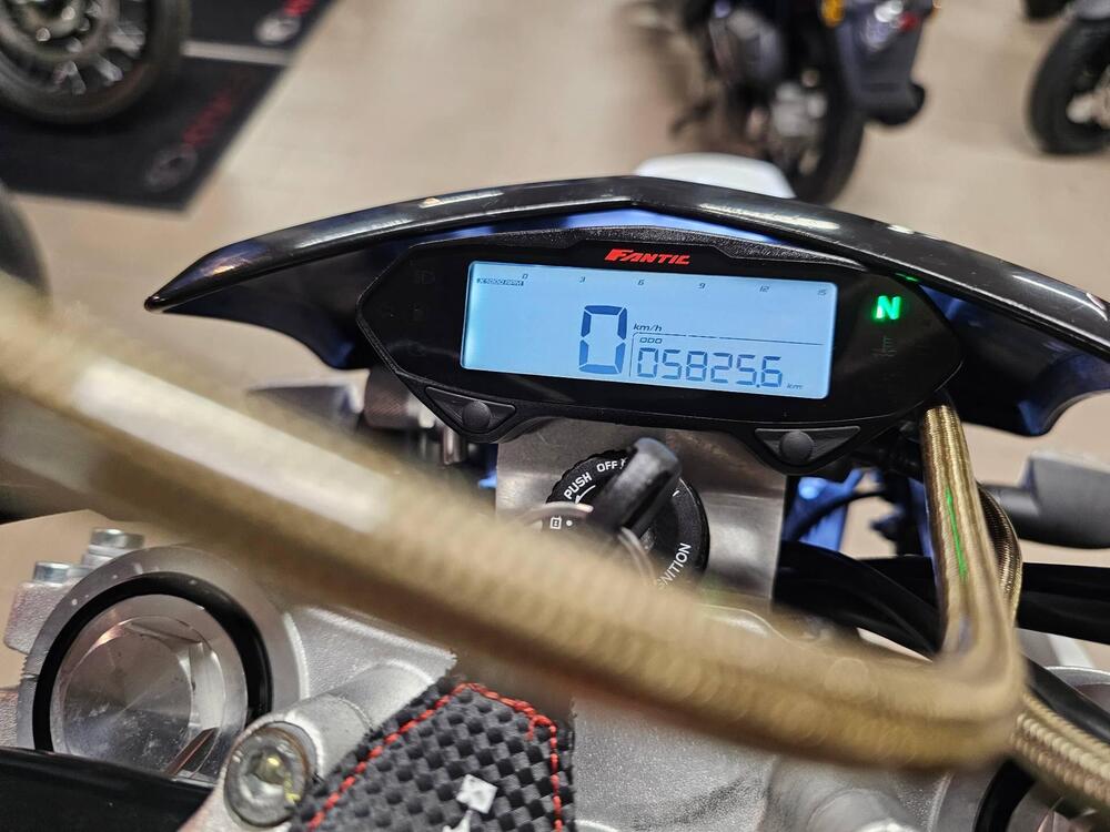 Fantic Motor XMF 125 Motard Performance 4t (2021 - 22) (3)