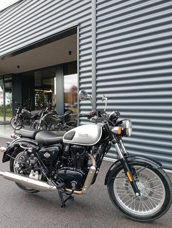 Benelli Imperiale 400 (2021 - 25) (2)