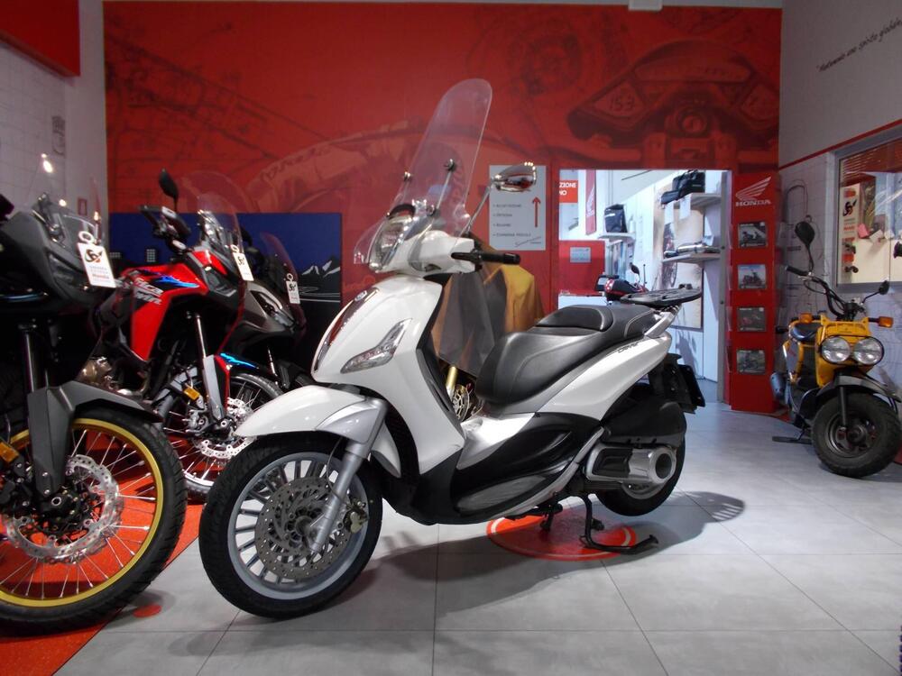 Piaggio Beverly 300 i.e. (2010 - 16)