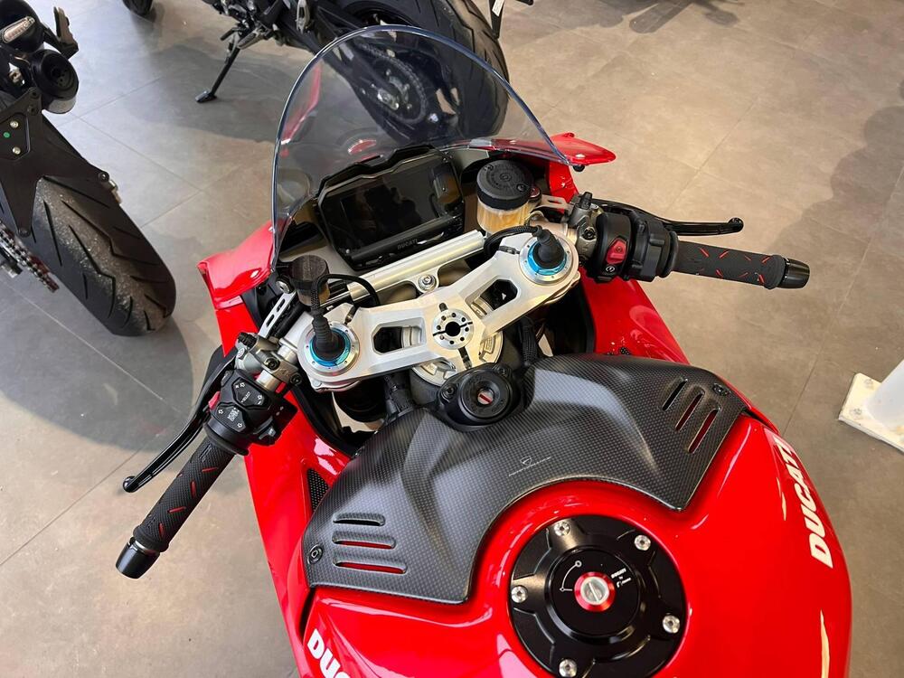 Ducati Panigale V4 S 1100 (2020) (3)