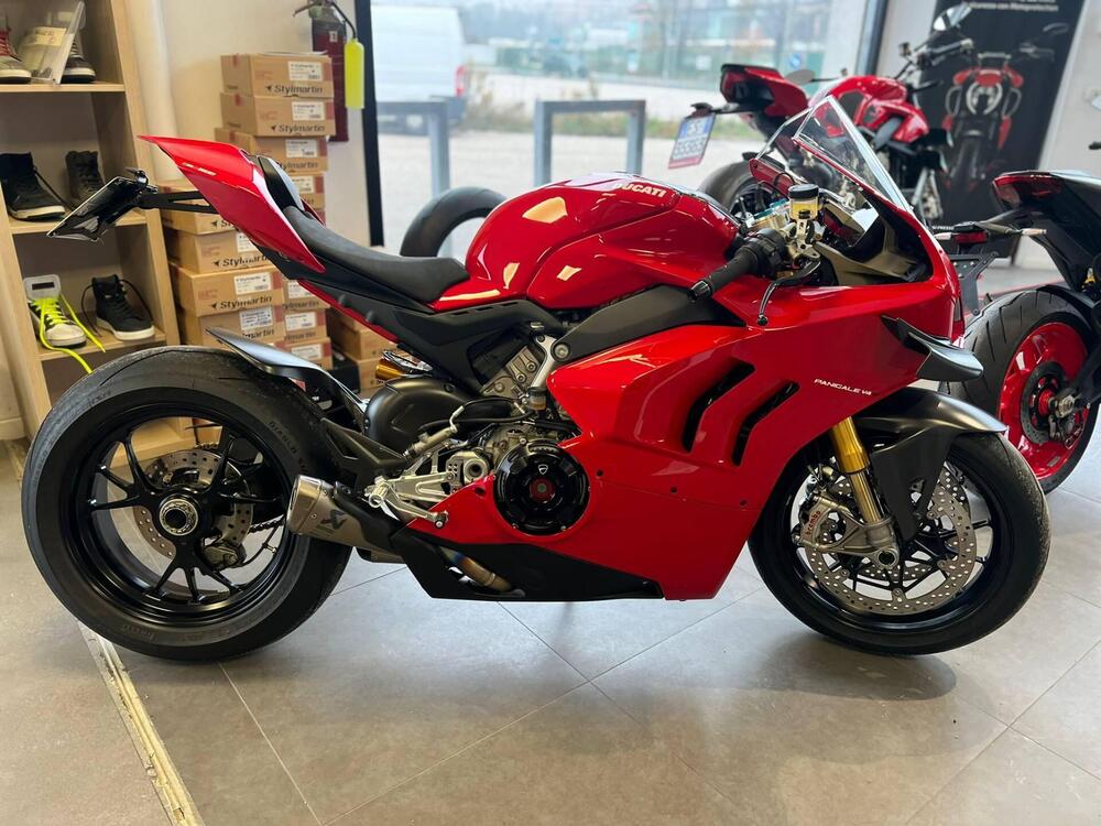 Ducati Panigale V4 S 1100 (2020) (4)