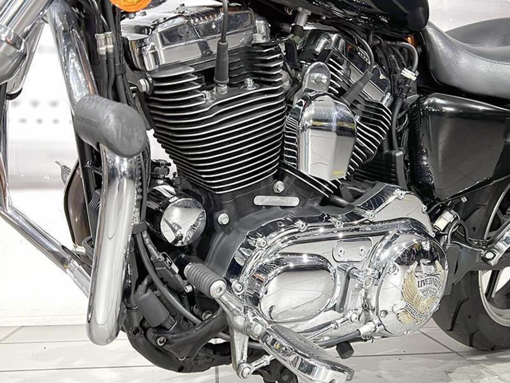 Harley-Davidson 1200 Custom (2017) - XL 1200C (4)