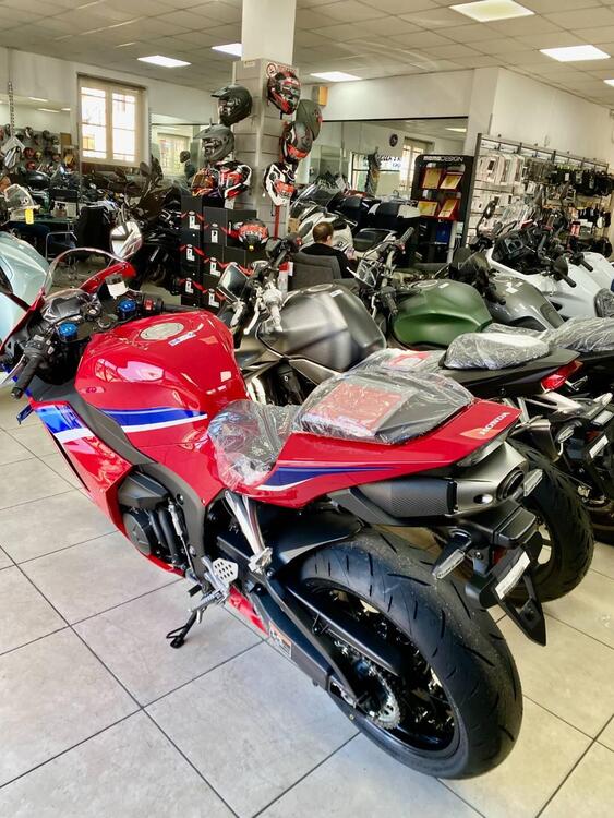 Honda CBR 600 RR (2024 - 25) (5)