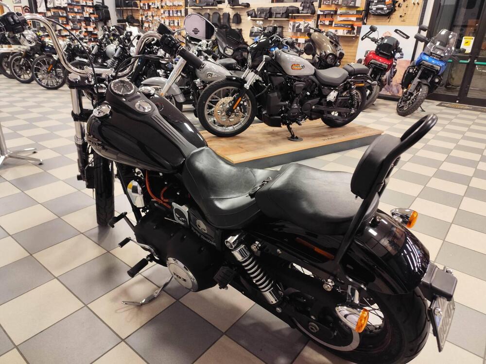 Harley-Davidson 1690 Street Bob Special (2015 - 16) - FXDB (4)